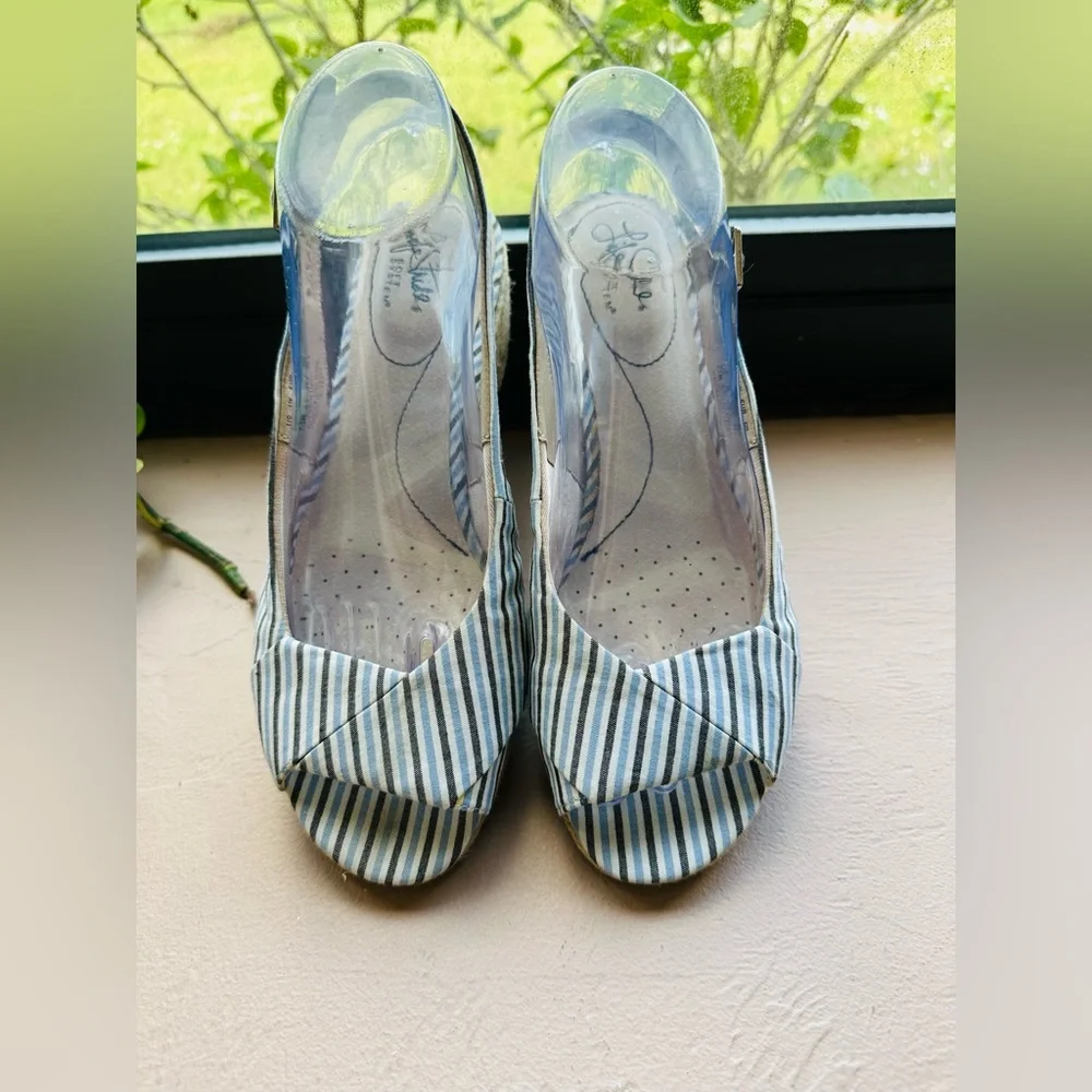 LifeStride Women's Socialite Espadrille Striped Wedge Summer Sandals Size 8